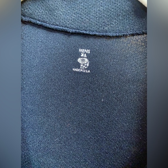 EUC Mountain Hardware Men's black 1/4 Zip black base layer top - Picture 2 of 10